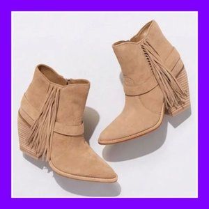 NEW - Gianni Bini Omniah TAN Leather Western Fringe Bootie in Sahara Sand (9M)